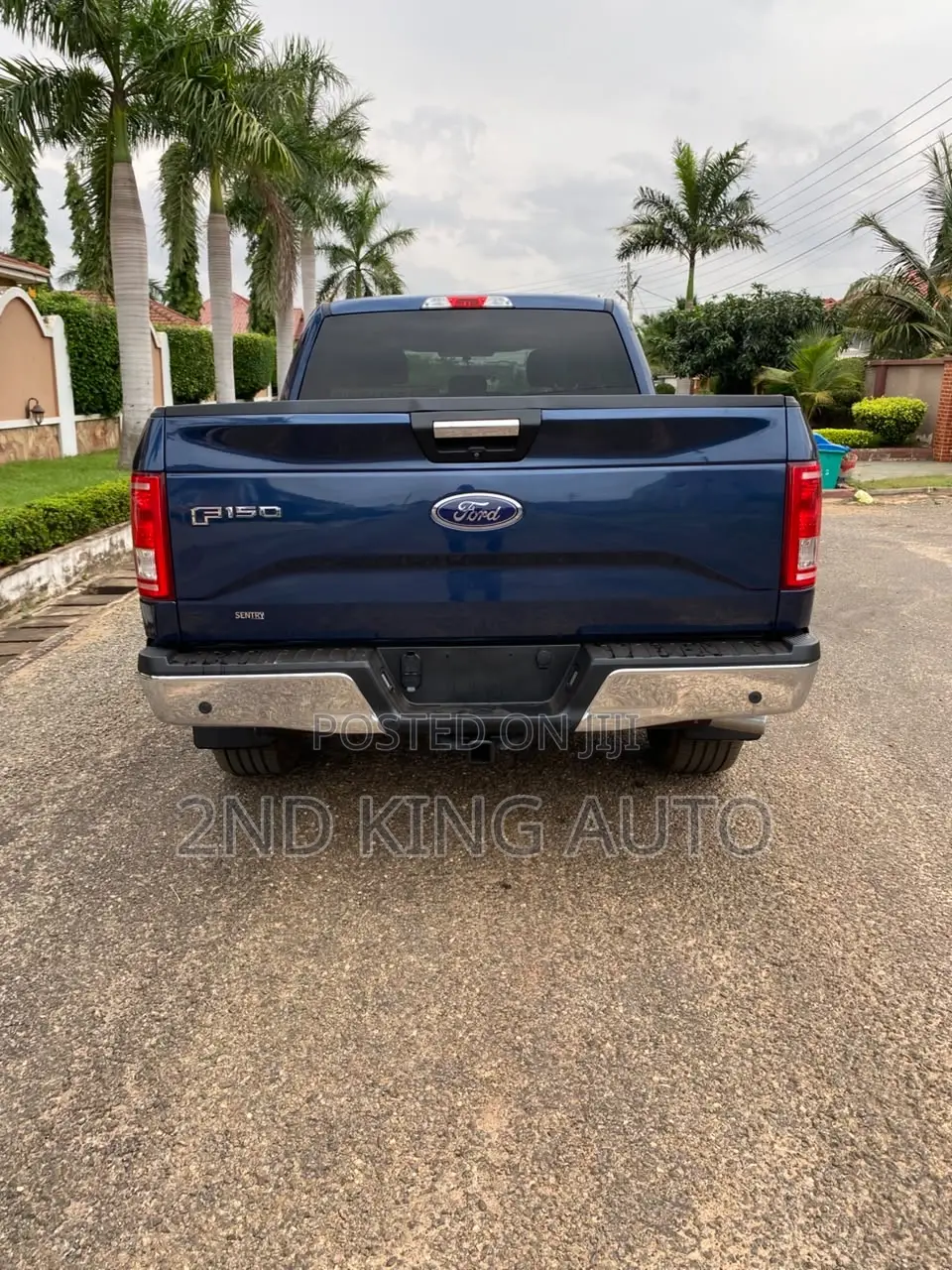 Ford F-150 Limited 4x4 SuperCrew Cab Styleside 5.5 ft. box 145 in. WB Blue