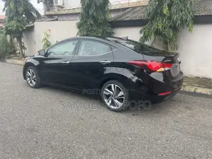 Hyundai Elantra Limited Sedan FWD (1.8L 4cyl 6A) 2016 Black