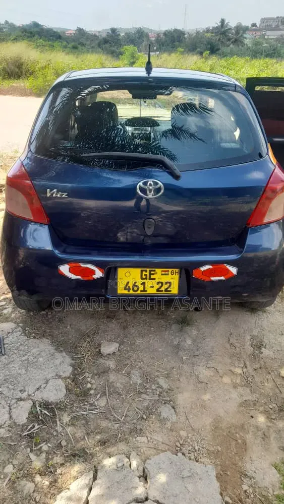 Toyota Vitz 2010 Blue