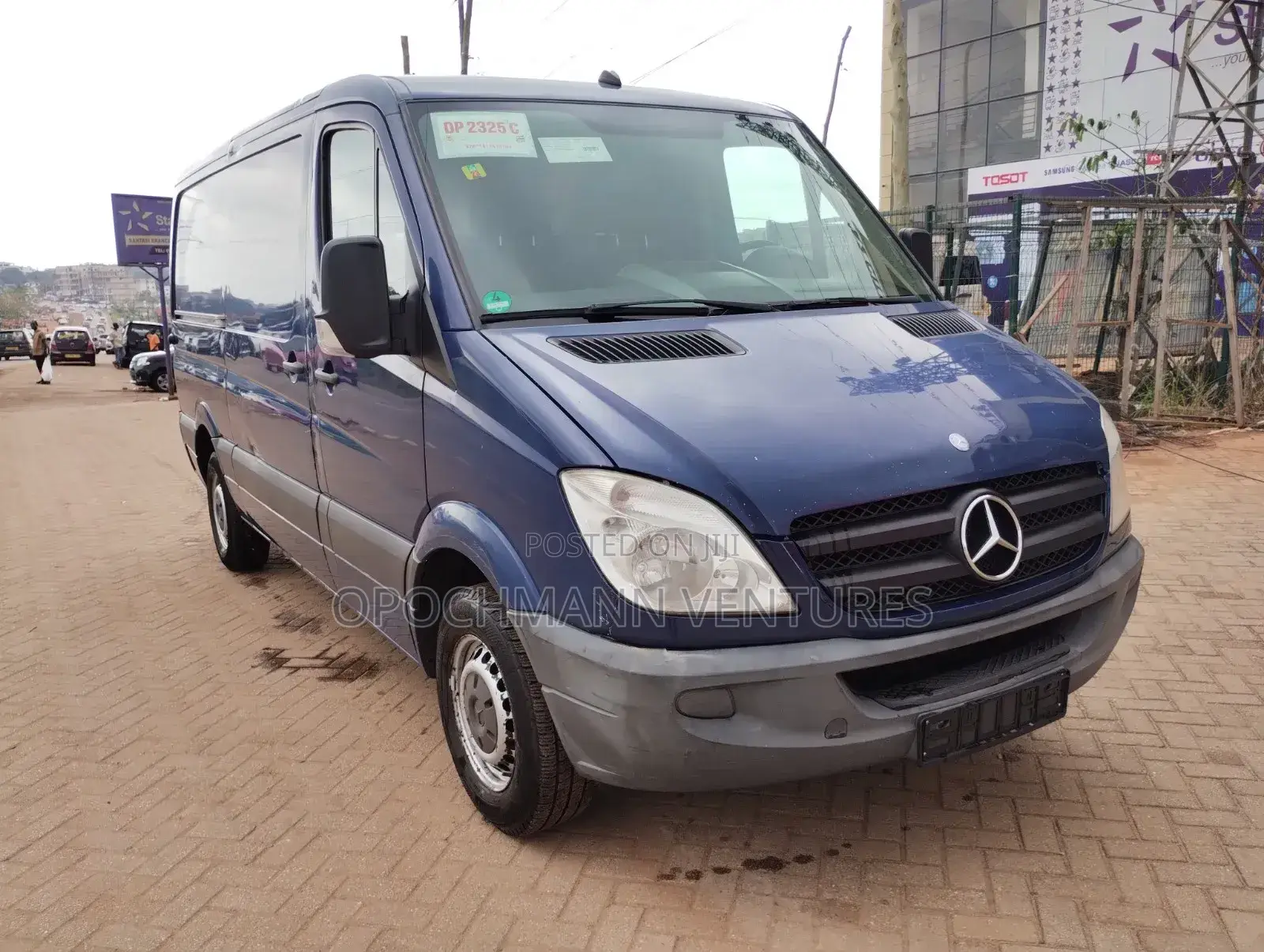 Mercedes-Benz Sprinter 2012 Blue