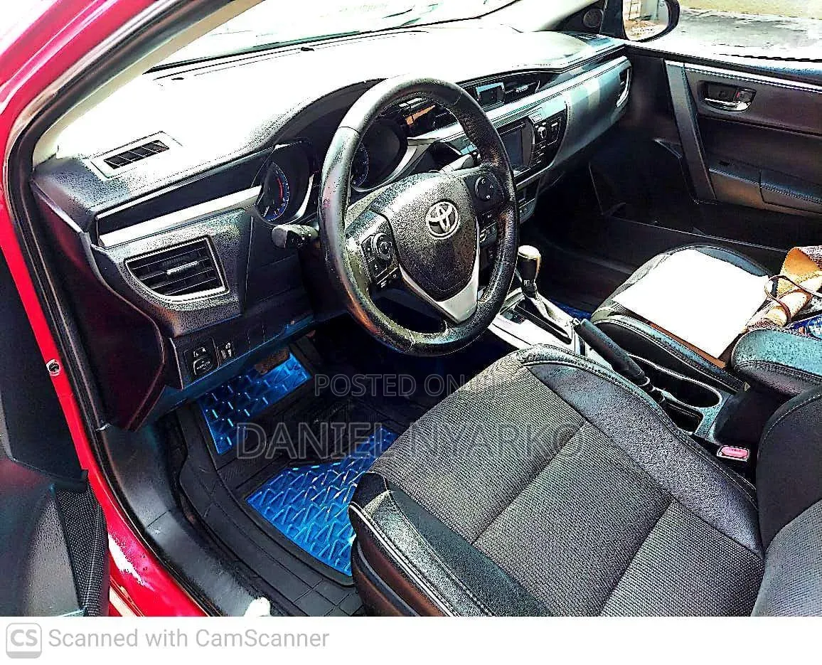 Toyota Corolla 2016 Red