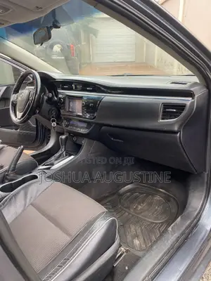 Toyota Corolla 2016 Gray