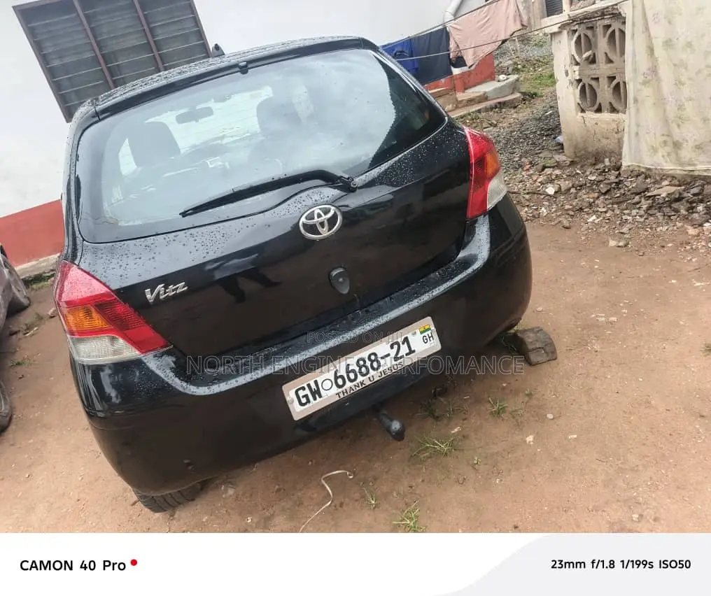 Toyota Vitz 2010 Black