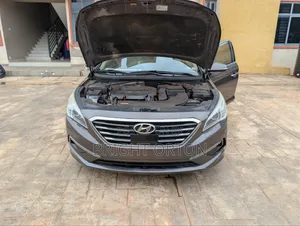 Hyundai Sonata Limited 4dr Sedan (2.4L 4cyl 6A) 2015 Gray