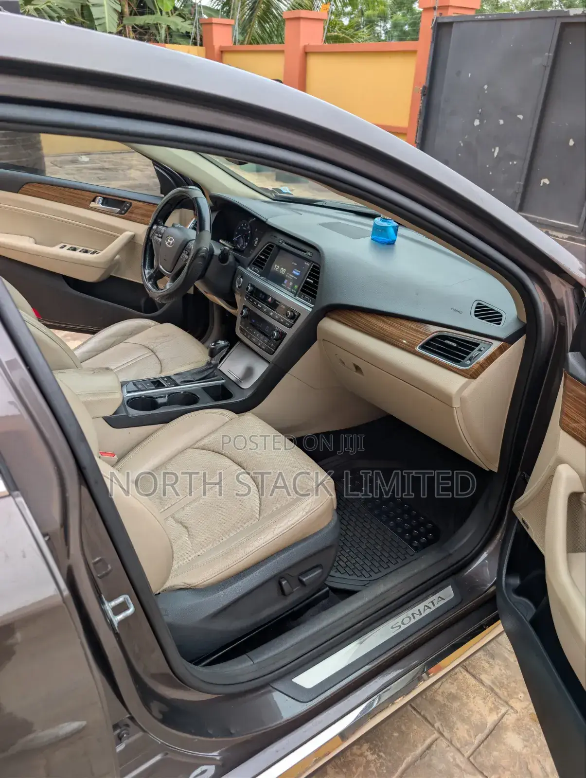 Hyundai Sonata Limited 4dr Sedan (2.4L 4cyl 6A) 2015 Gray