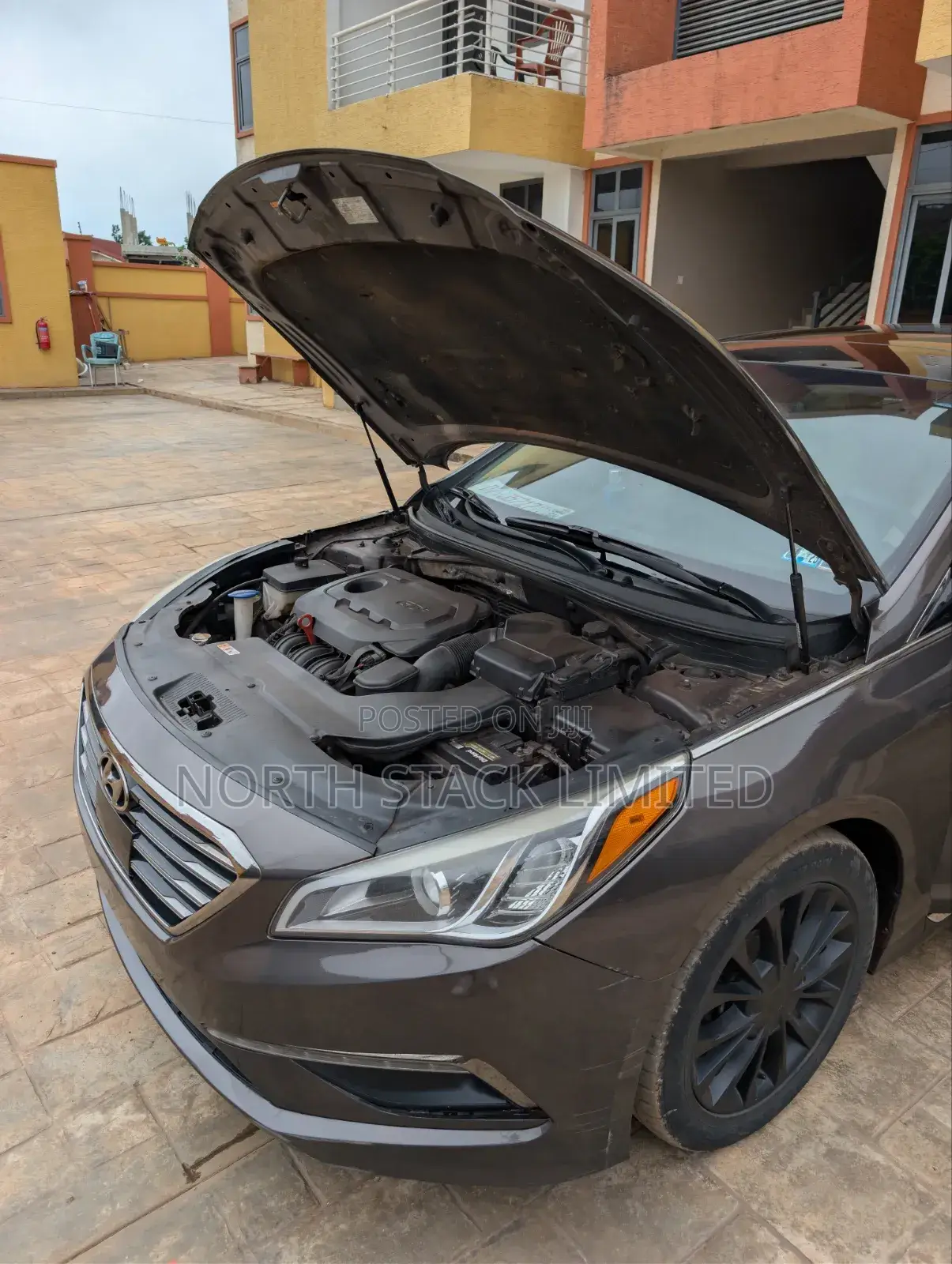 Hyundai Sonata Limited 4dr Sedan (2.4L 4cyl 6A) 2015 Gray