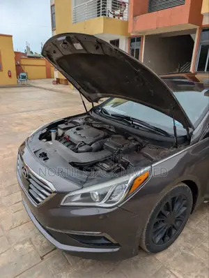 Hyundai Sonata Limited 4dr Sedan (2.4L 4cyl 6A) 2015 Gray