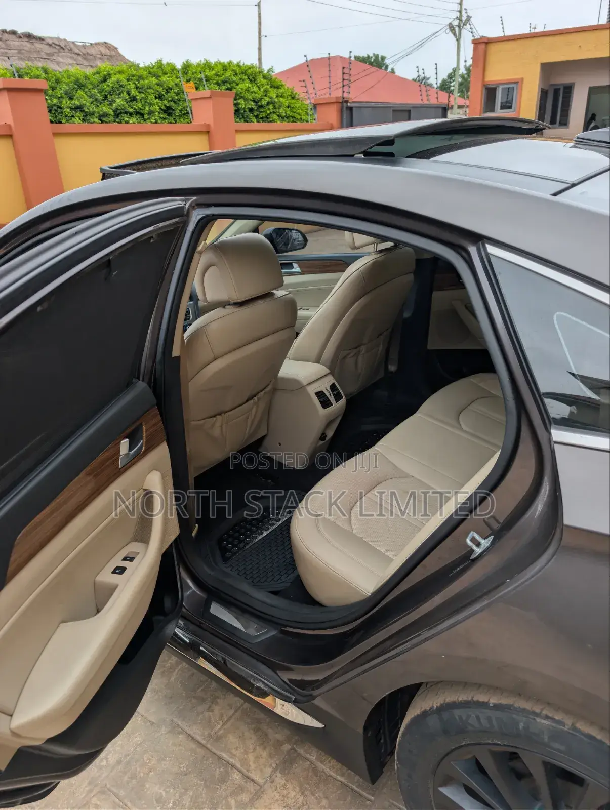 Hyundai Sonata Limited 4dr Sedan (2.4L 4cyl 6A) 2015 Gray