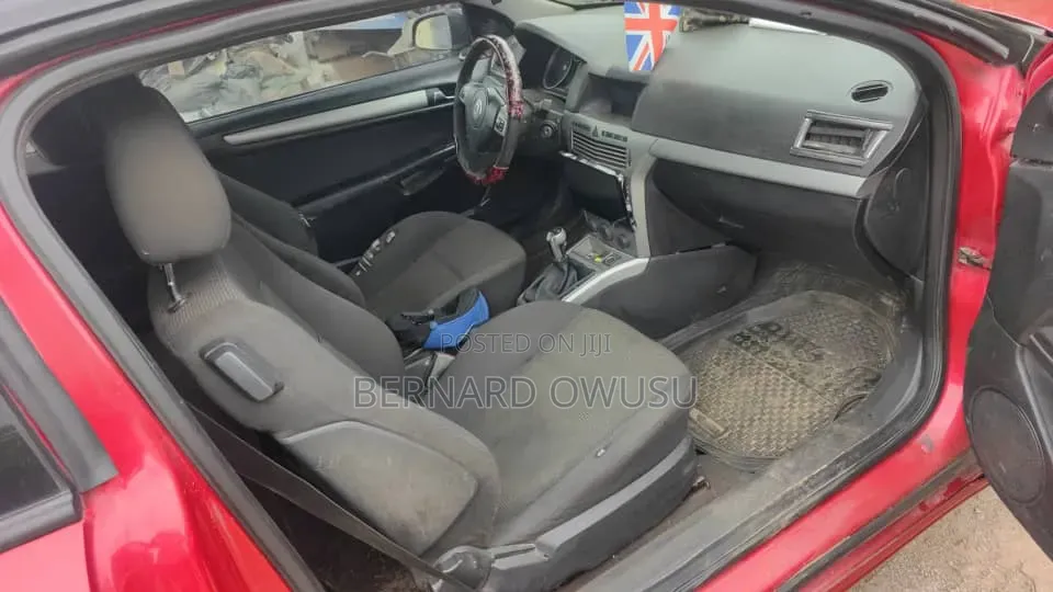 Saturn Astra 2008 Red