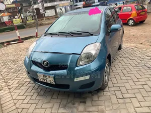 Toyota Vitz 2010 Blue