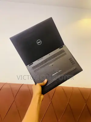 Laptop Dell Latitude 7390 8GB Intel Core i7 SSD 256GB