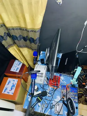 Community Radio, Selling