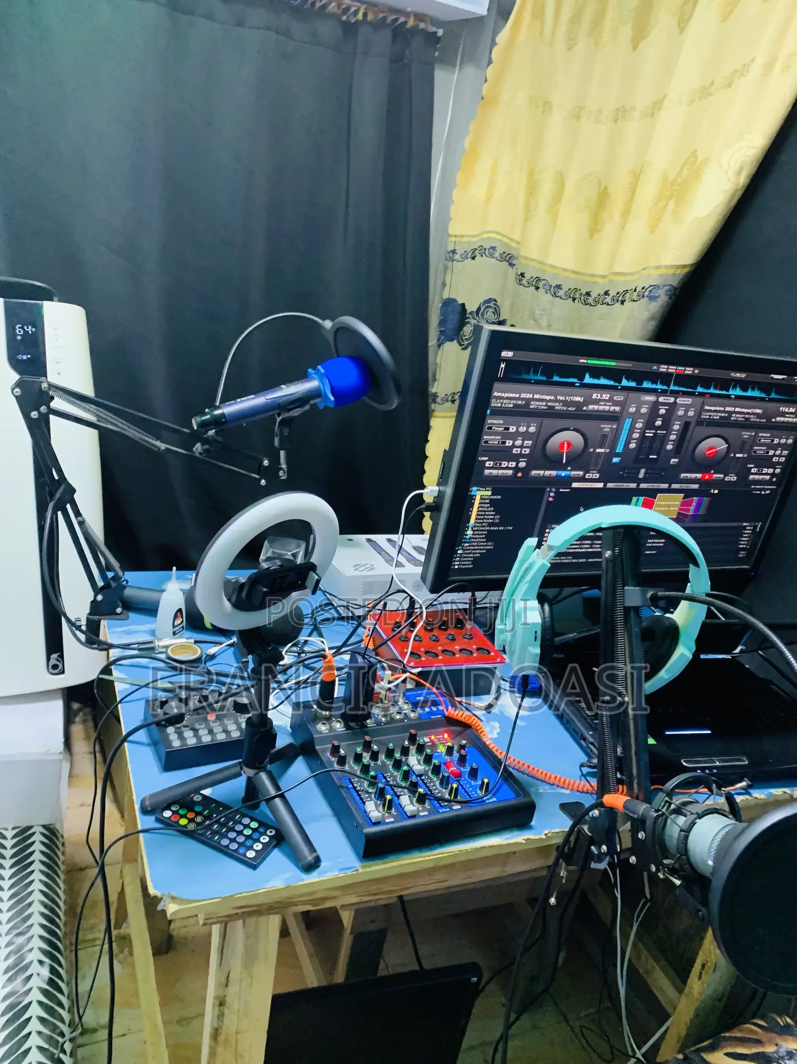 Community Radio, Selling