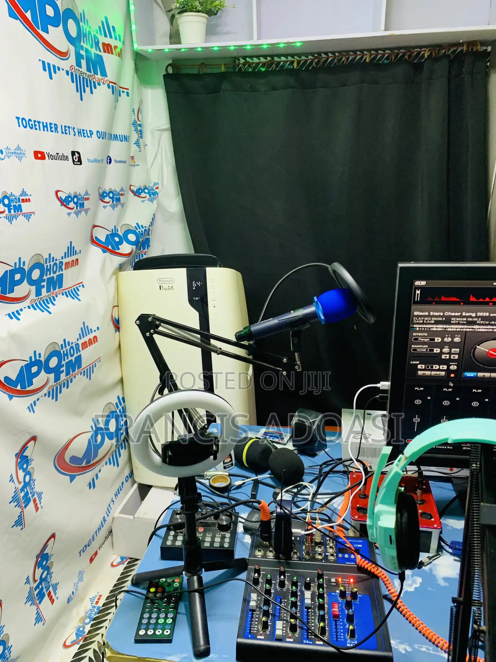 Community Radio, Selling