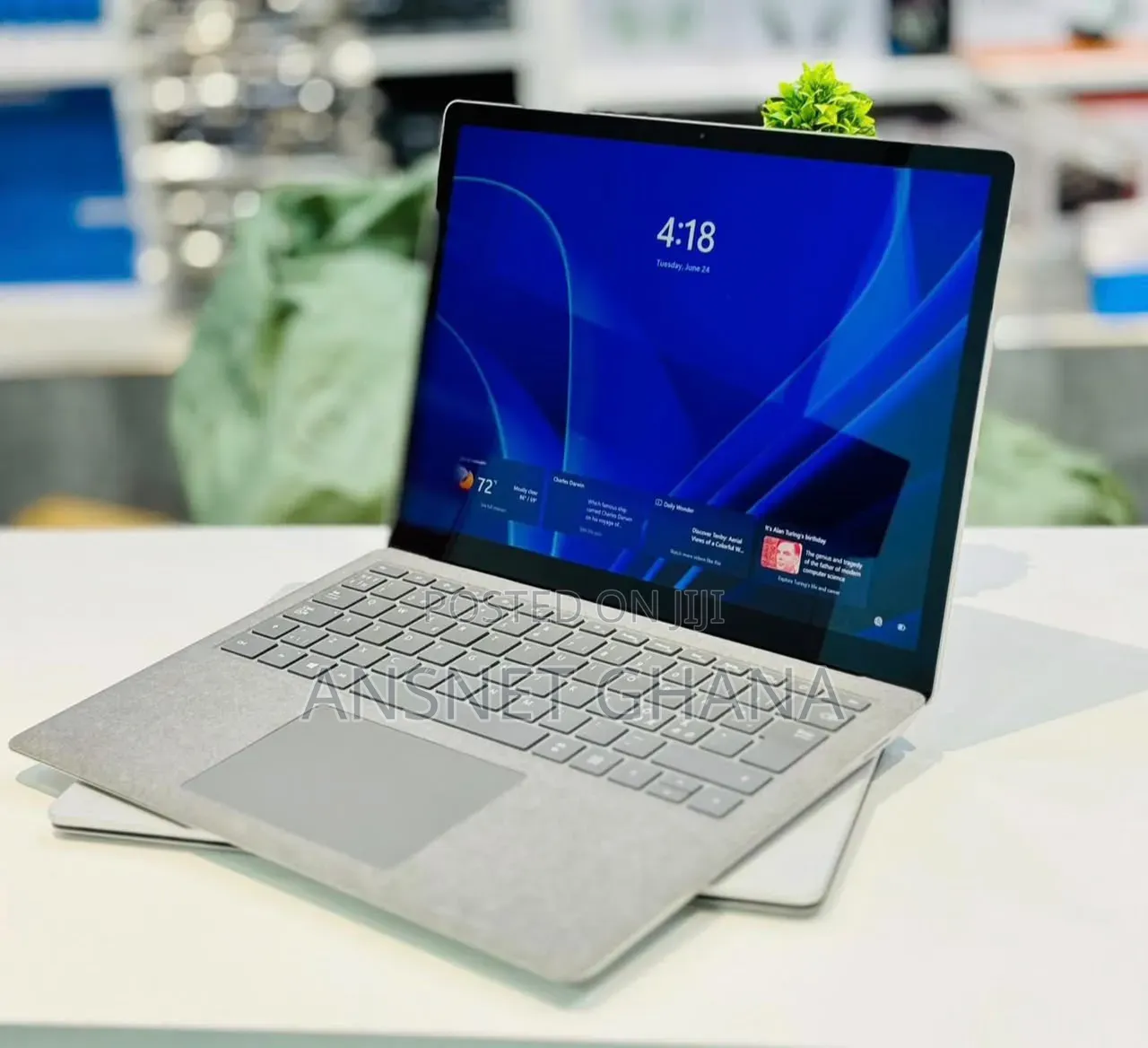 New Laptop Microsoft Surface Laptop 2 16GB Intel Core i7 SSD 512GB