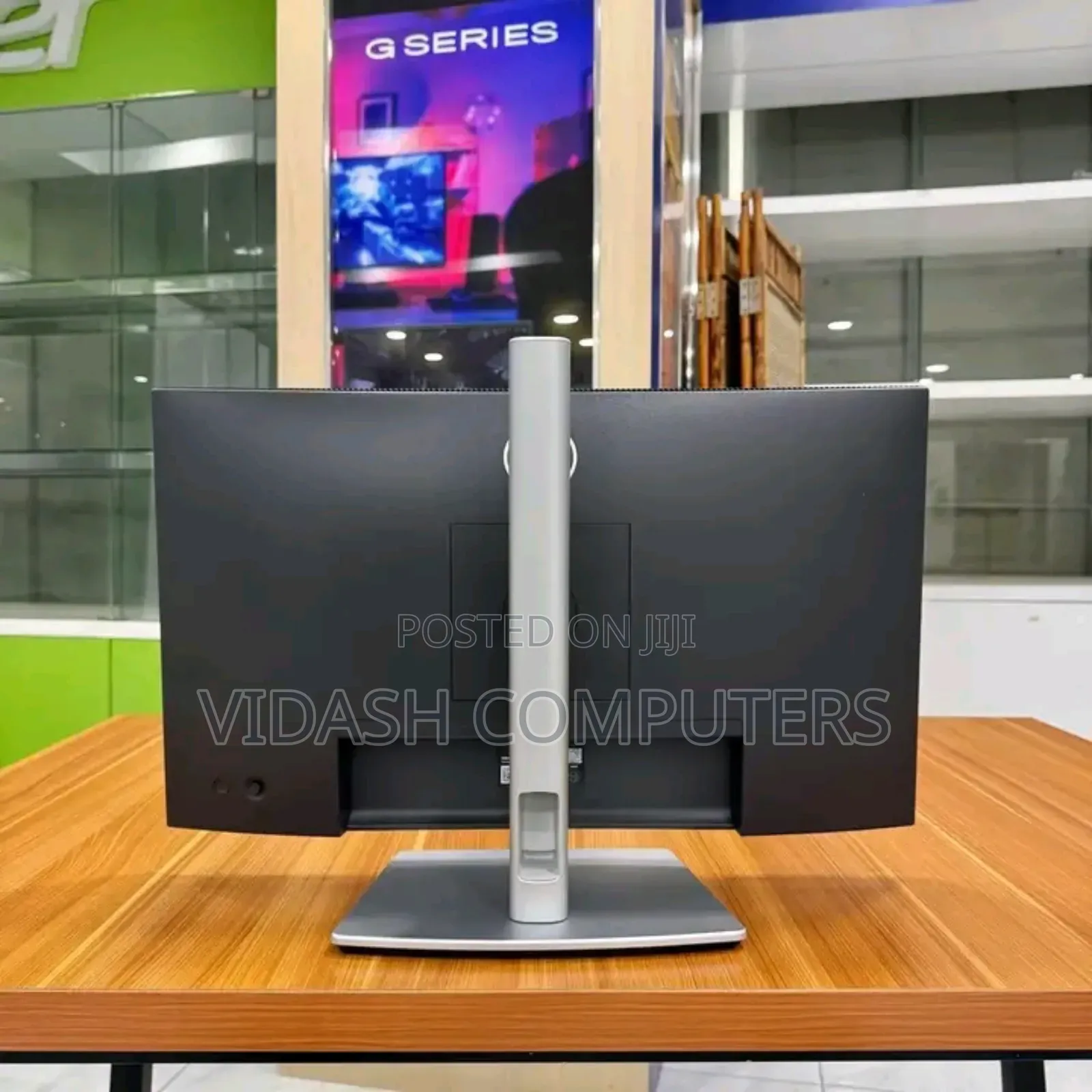 New Dell Inspiron 27 All-in-One 16GB Intel Core i5 SSD 512GB