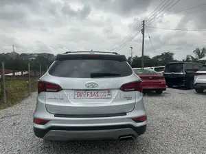 Hyundai Santa Fe SE AWD 2018 Silver