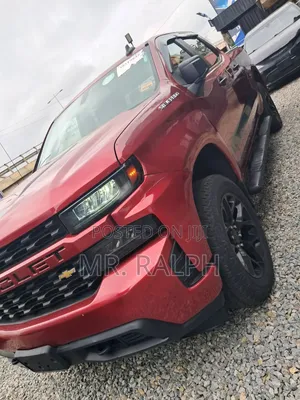 Chevrolet Silverado 2022 Red