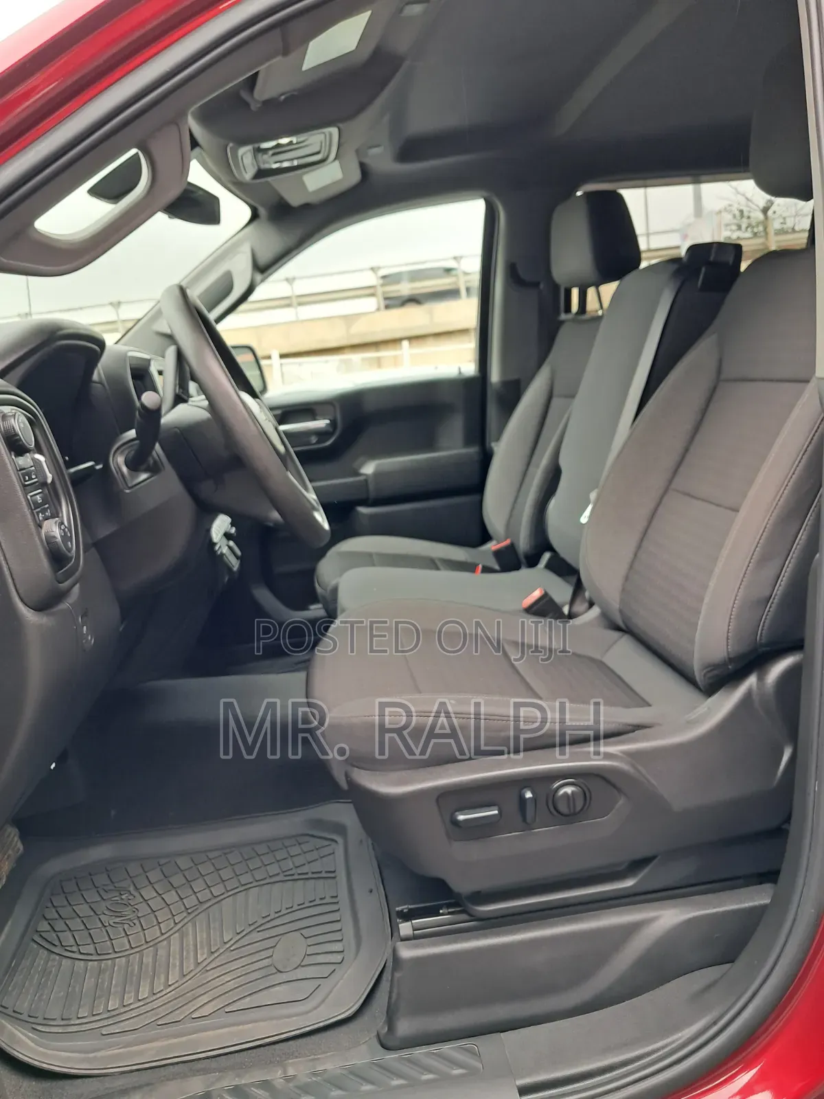 Chevrolet Silverado 2022 Red
