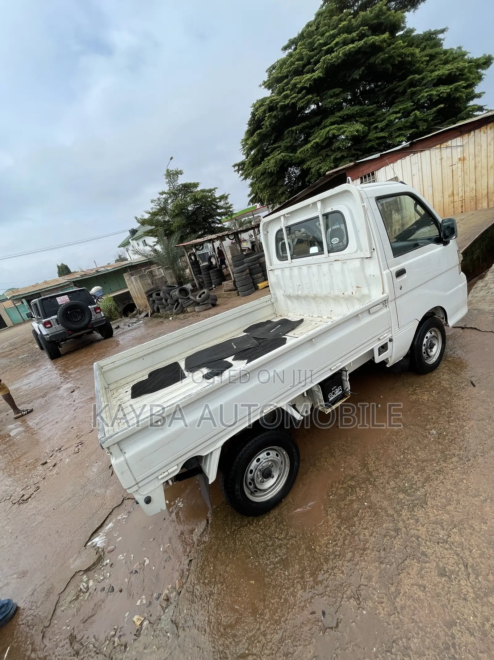 Daihatsu Atrai 2010 White