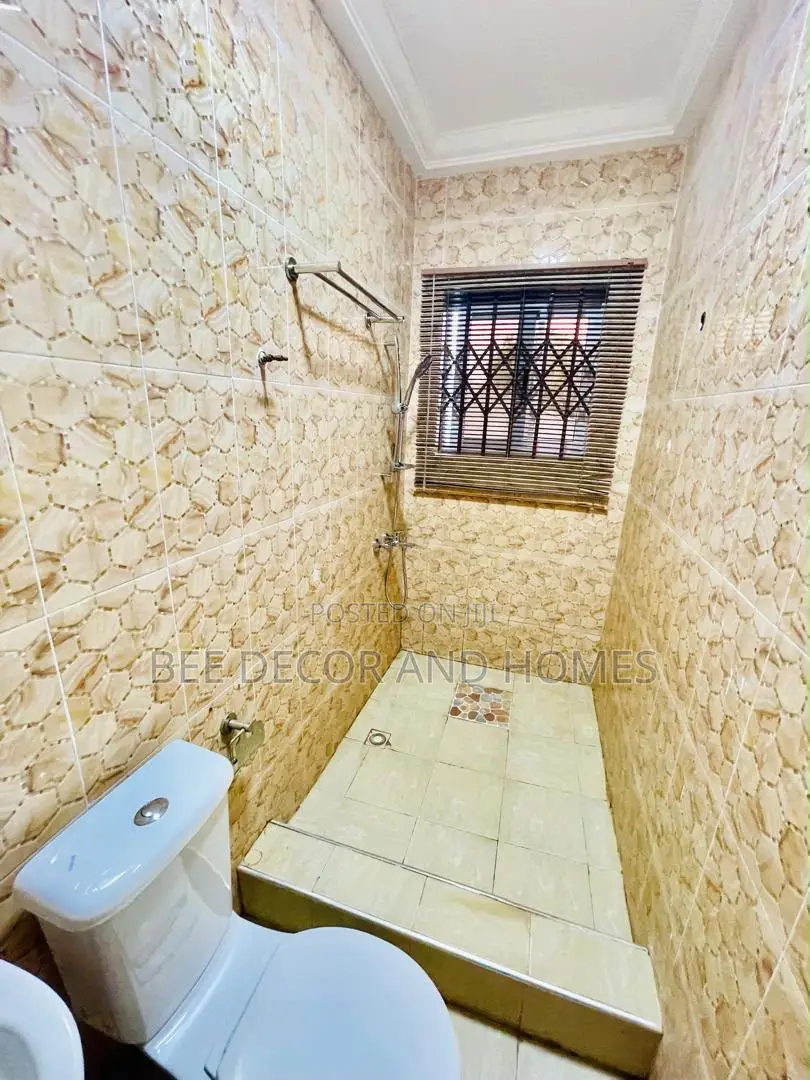 3bdrm House in Bee Decor & Homes, Oyarifa for rent