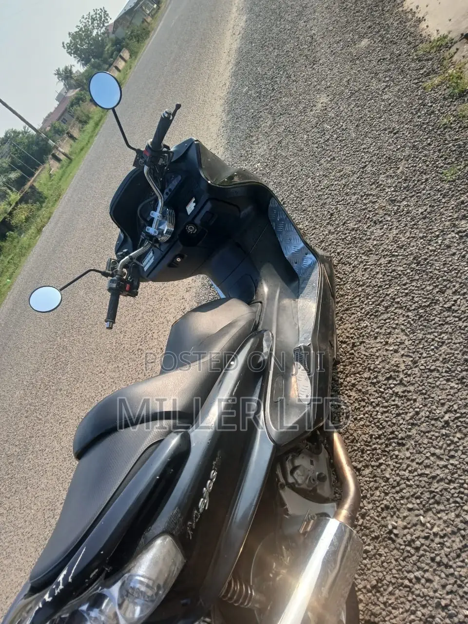 Yamaha Majesty 2000 Black