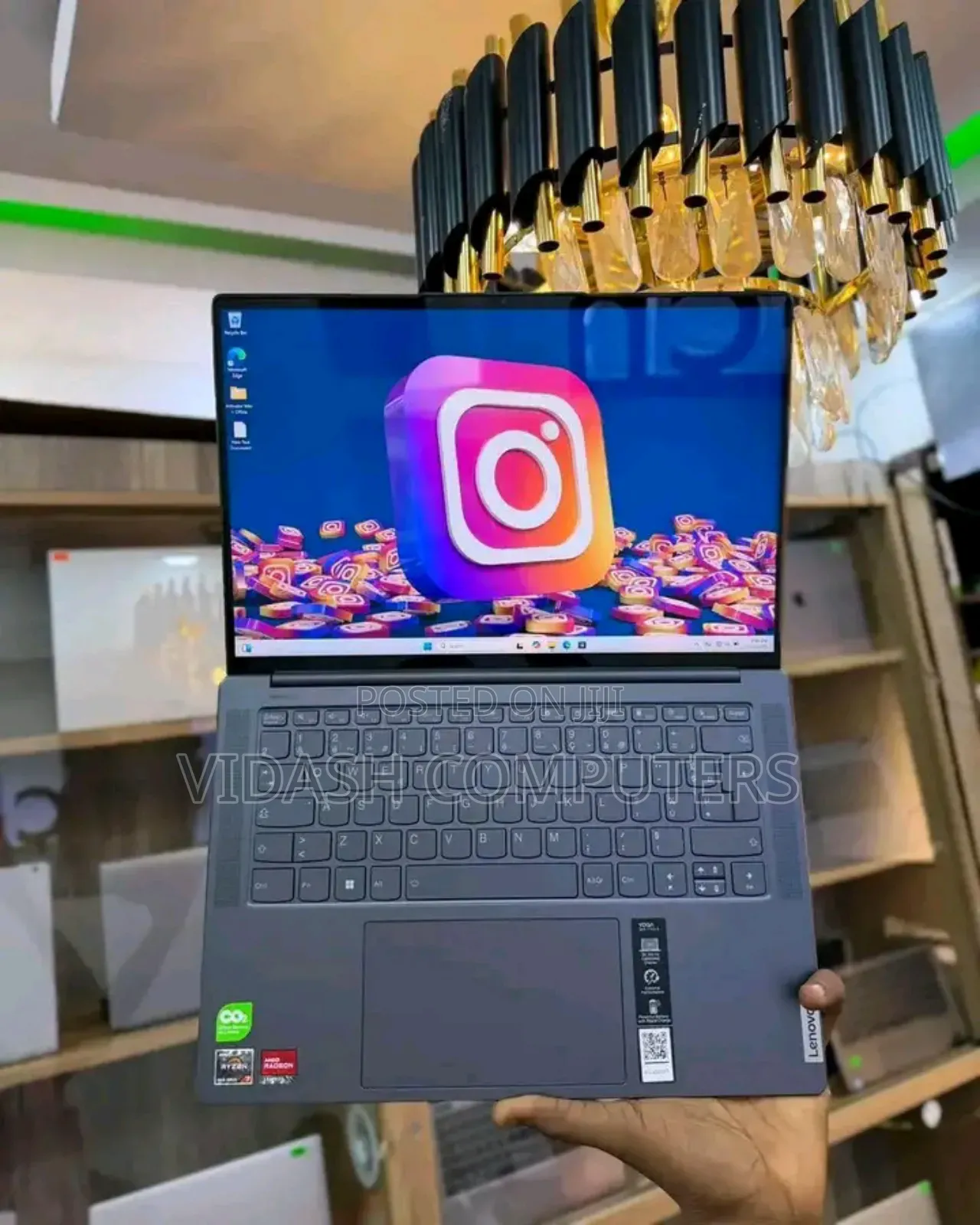 New Laptop Lenovo Yoga 700 16GB AMD Ryzen 7 SSD 512GB