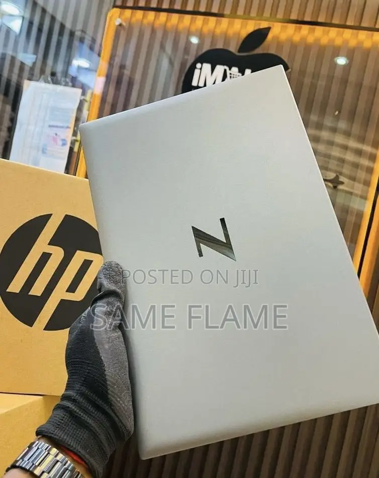 New Laptop HP ZBook Firefly 14 G7 8GB Intel Core i5 SSD 256GB