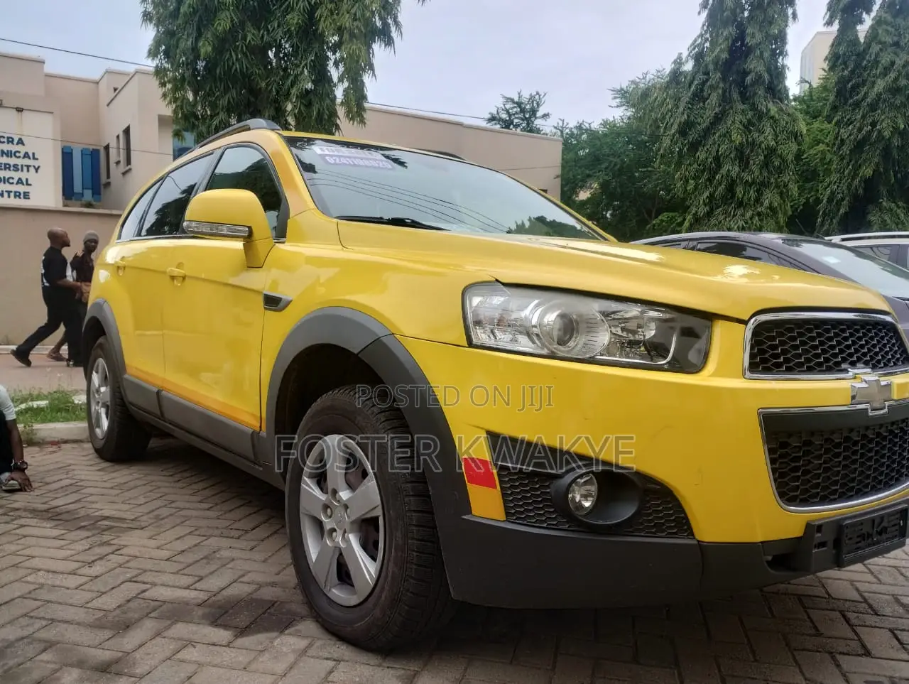 Chevrolet Captiva 2013 Yellow