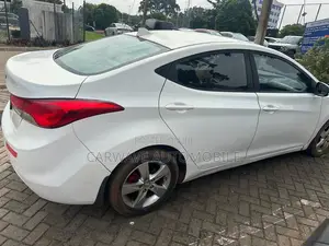 Hyundai Elantra GLS Sedan FWD (1.8L 4cyl 6A) 2013 White