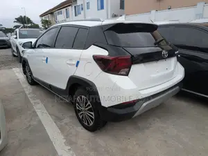 Toyota Yaris 2022 White