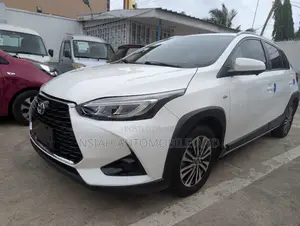 Toyota Yaris 2022 White