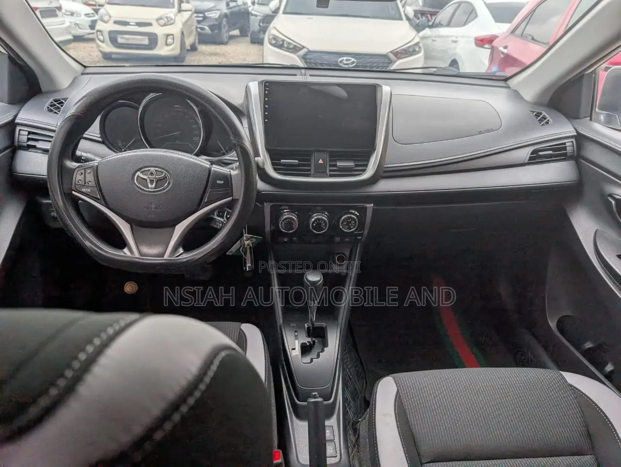 Toyota Yaris 2022 White