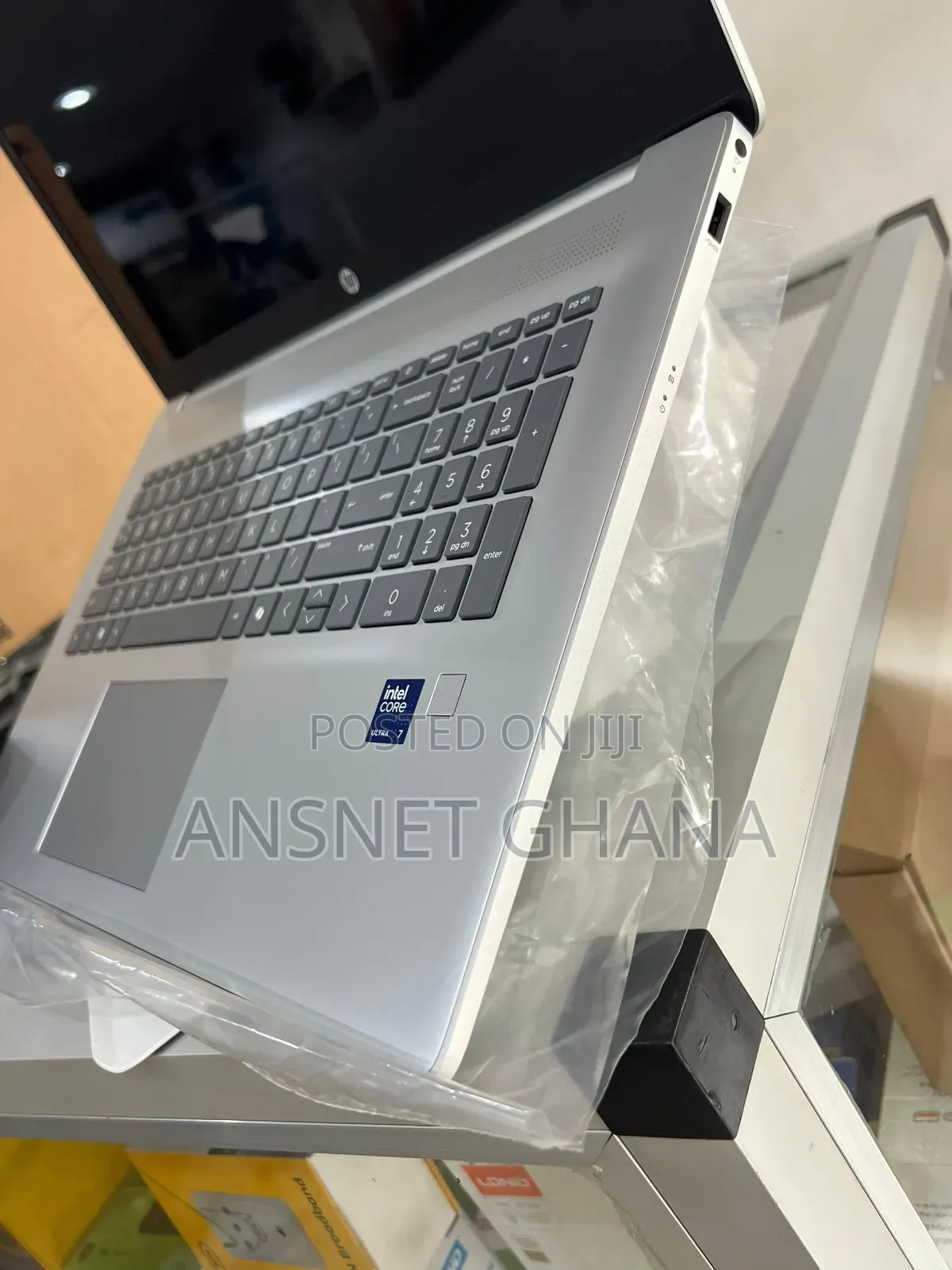 New Laptop HP Pavilion 17t 16GB Intel Core Ultra 7 SSD 512GB