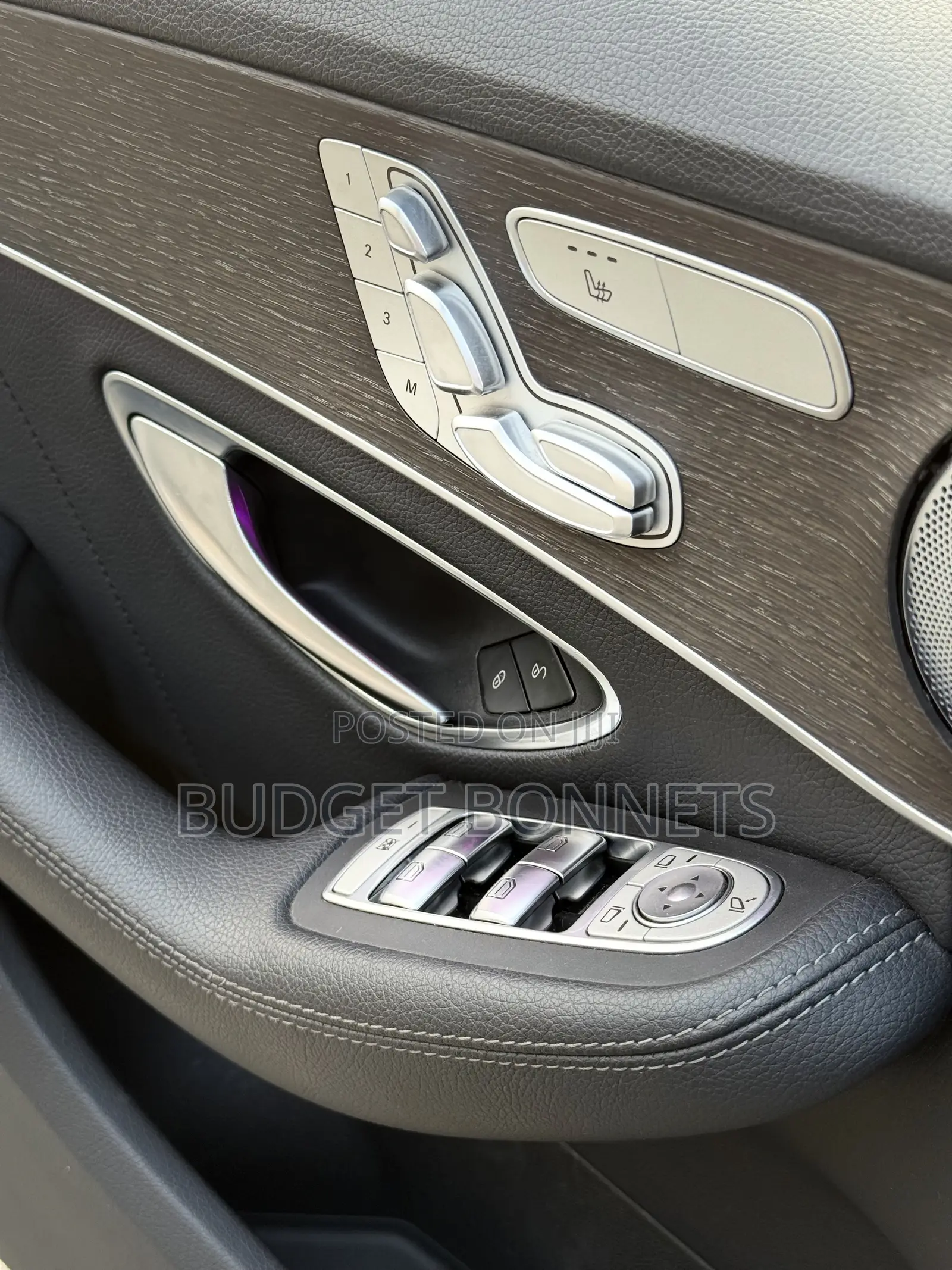Mercedes-Benz C300 2020 Gold