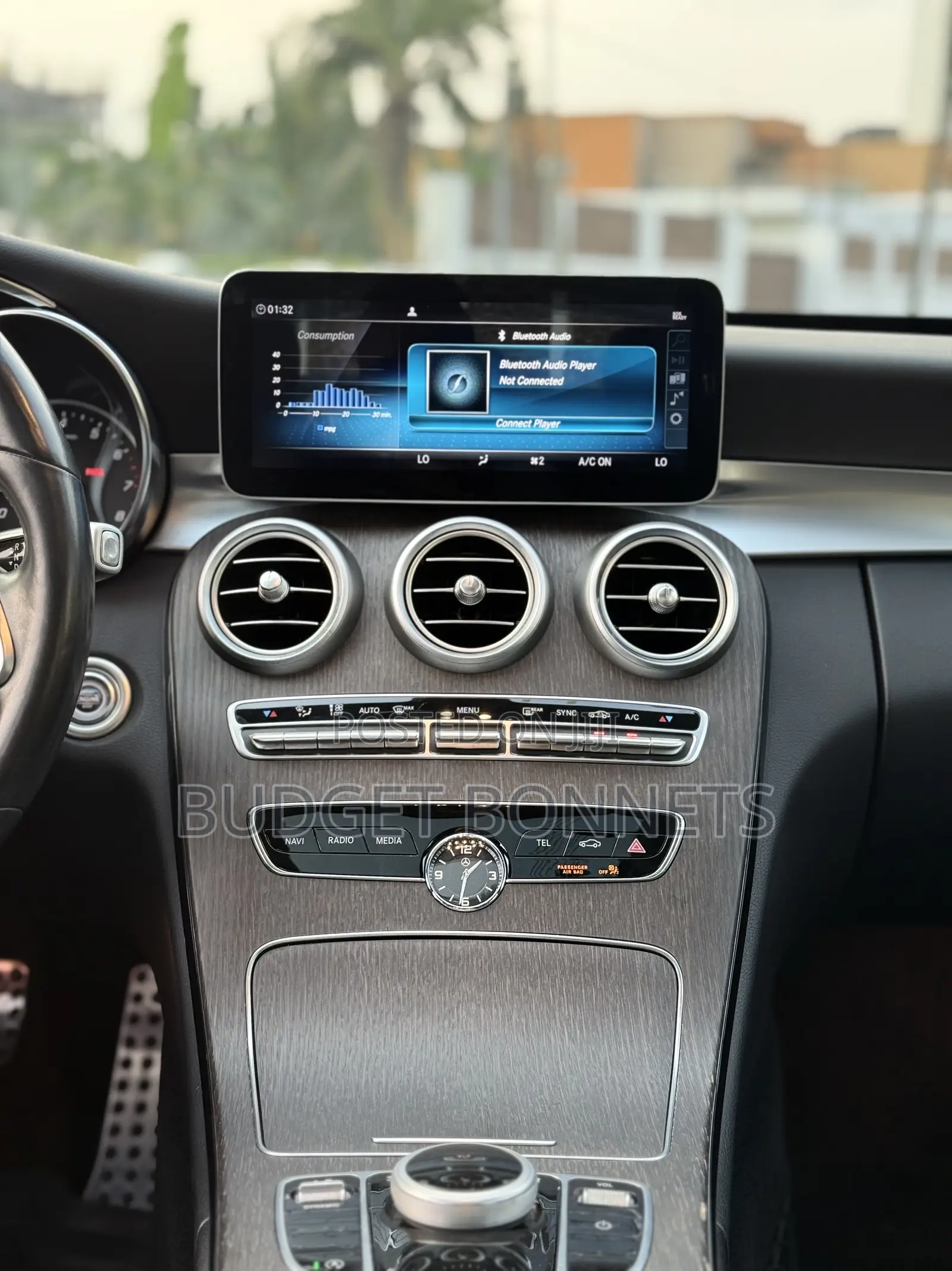 Mercedes-Benz C300 2020 Gold