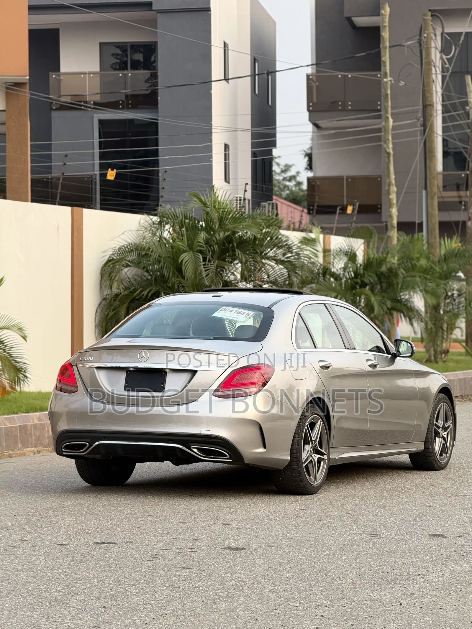 Mercedes-Benz C300 2020 Gold