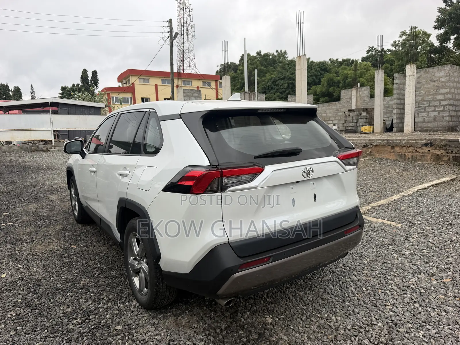 Toyota RAV4 XLE Premium AWD 2023 White