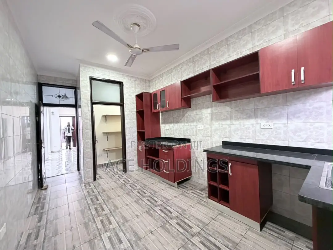 3bdrm Duplex in East Legon Hills for rent