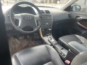 Toyota Corolla Altis 2011 Black