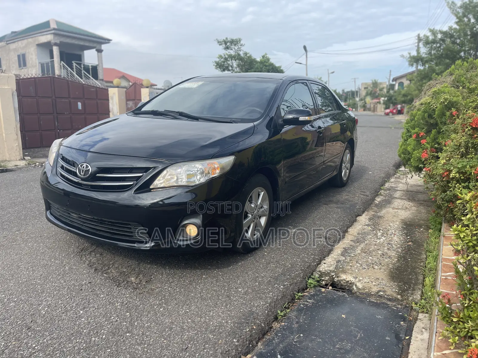 Toyota Corolla Altis 2011 Black