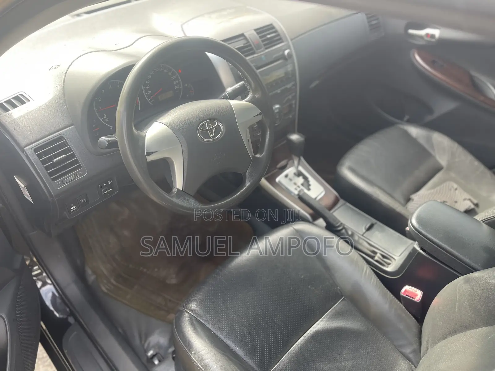 Toyota Corolla Altis 2011 Black