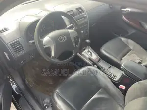 Toyota Corolla Altis 2011 Black
