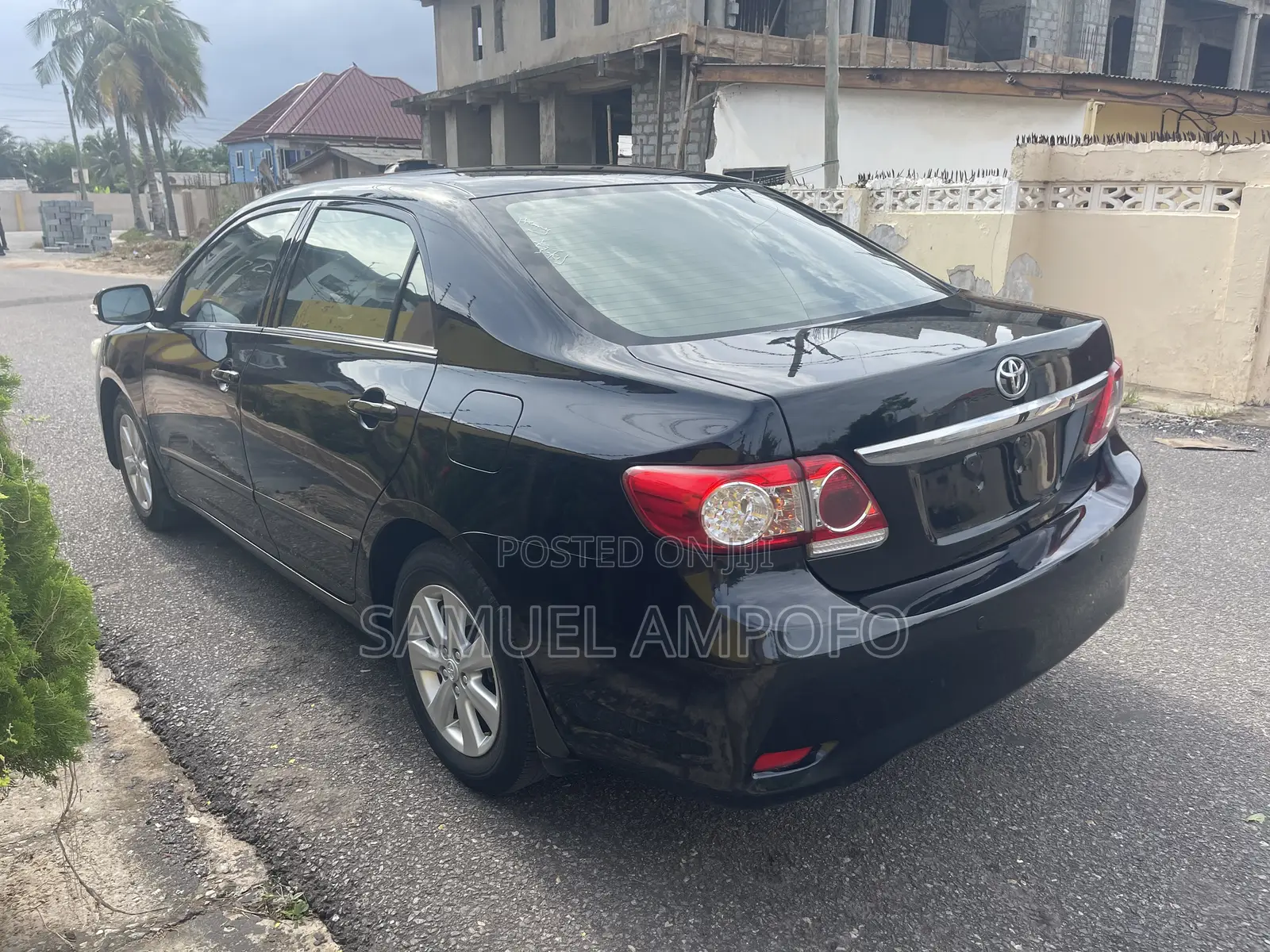 Toyota Corolla Altis 2011 Black
