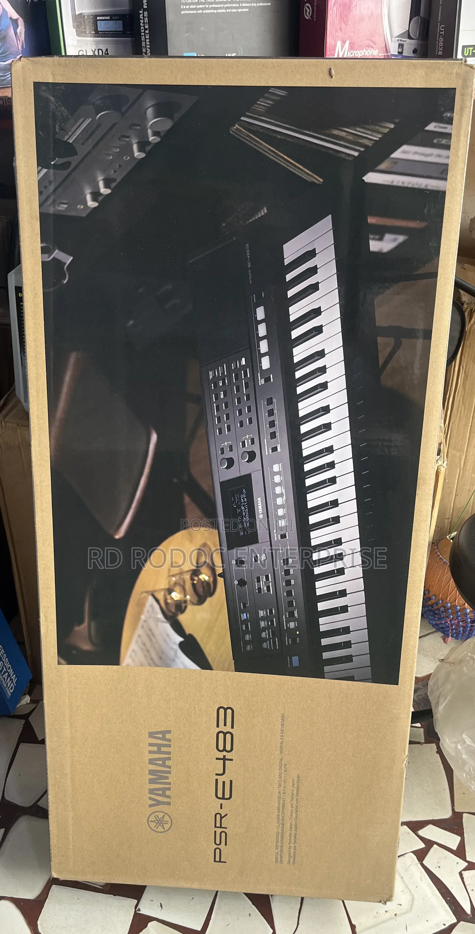 Keyboard PSR E483