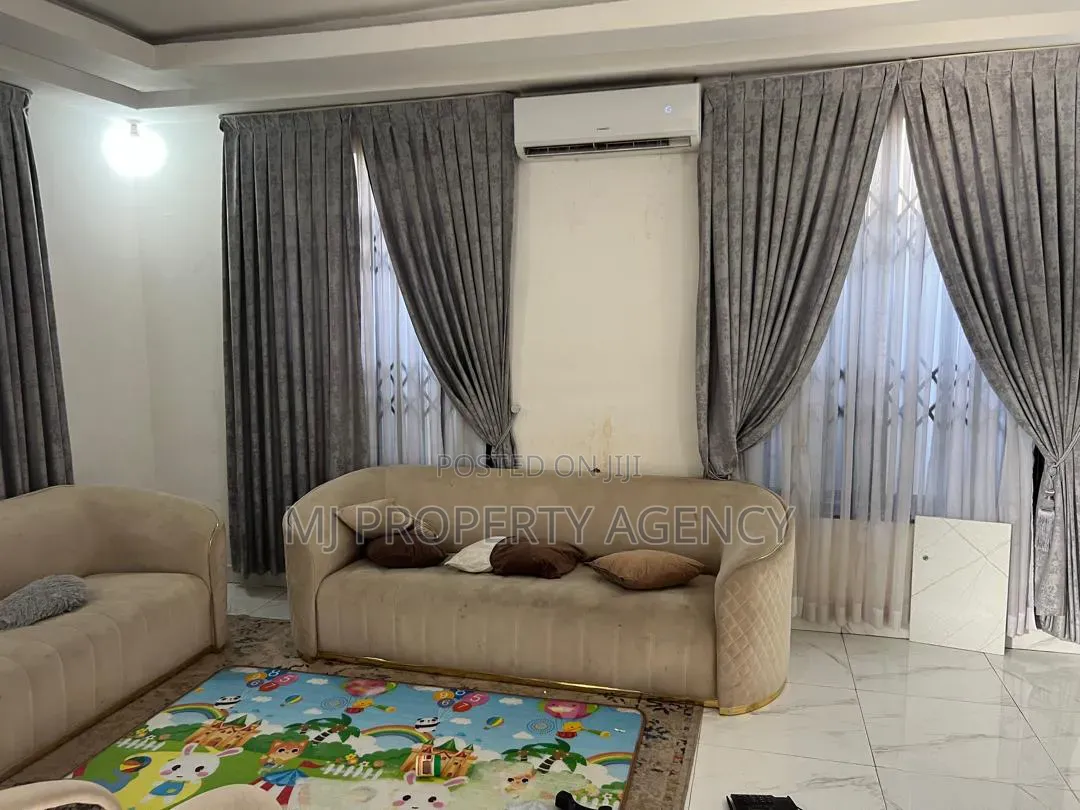 3bdrm Duplex in Hfc, Community 25 for sale