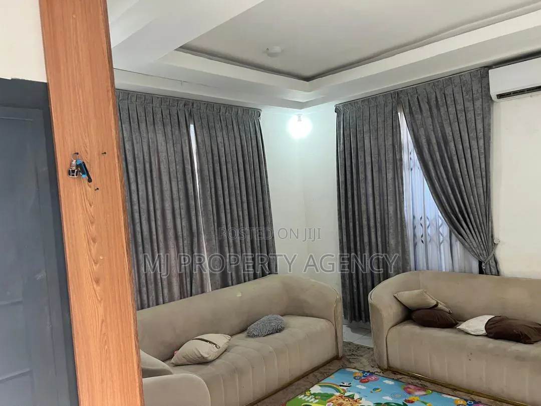 3bdrm Duplex in Hfc, Community 25 for sale