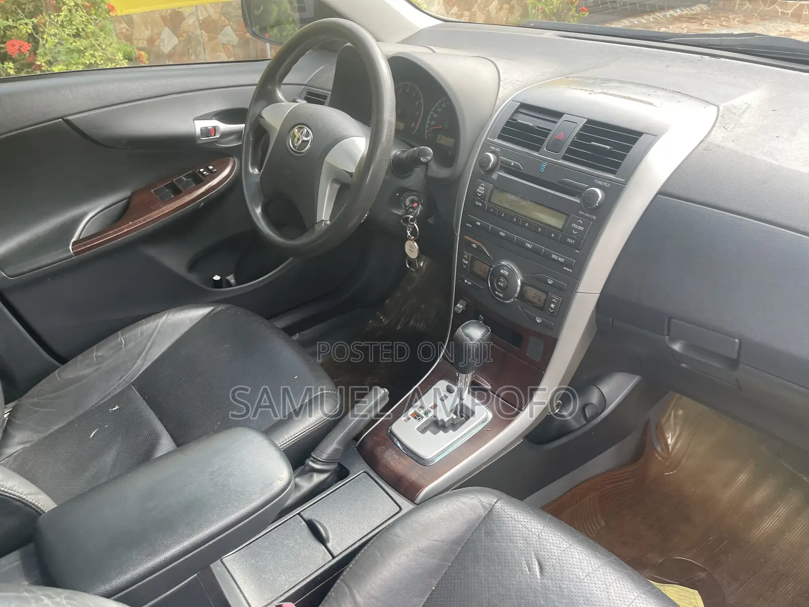 Toyota Corolla Altis 2011 Black