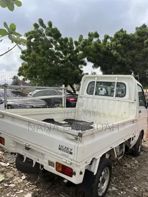 Daihatsu Boon 2010 White
