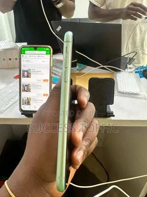 Apple iPhone 11 128 GB Green